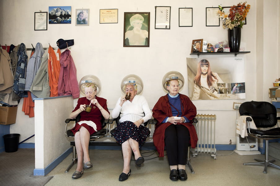 Photo of three older women at the hairdresser