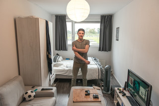 Matthias in his room at Startblok. Photo by David Hup